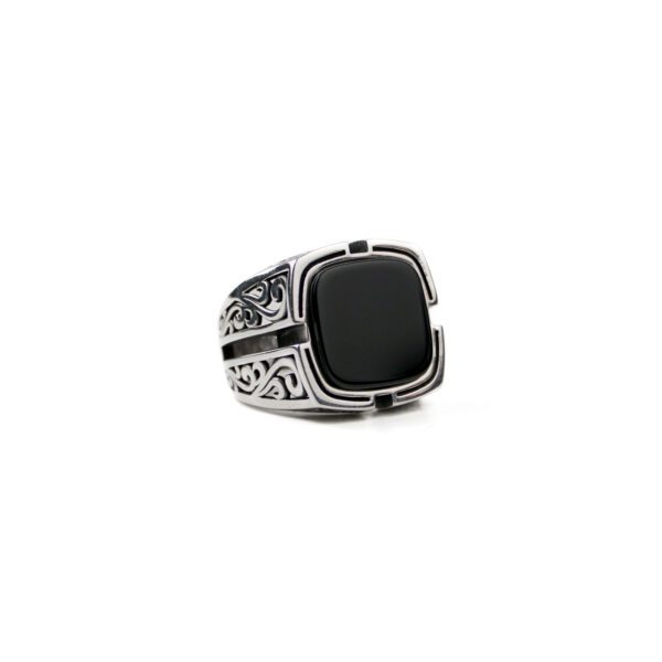 Onyx Vintage Silver Ring