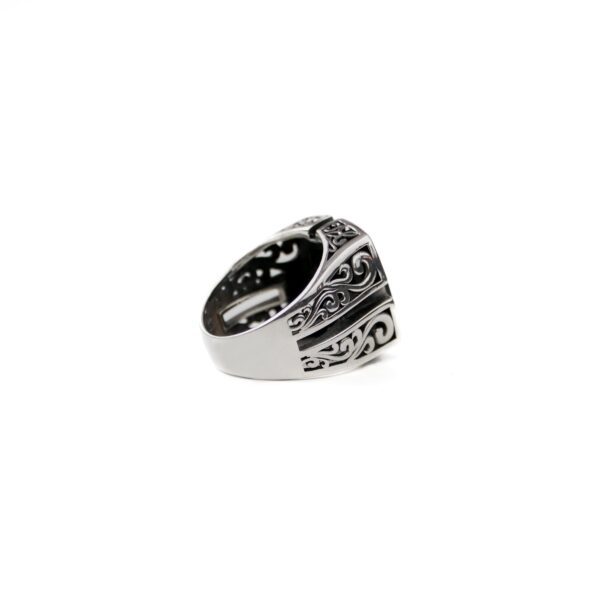 Onyx Vintage Silver Ring