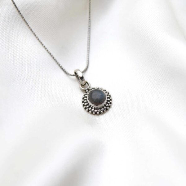 Labradorite Stone Silver Pendant - Image 3