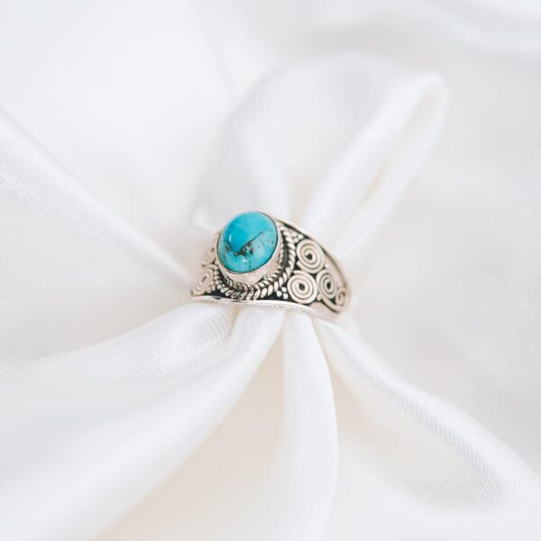 Turquoise Silver Ring - Image 3