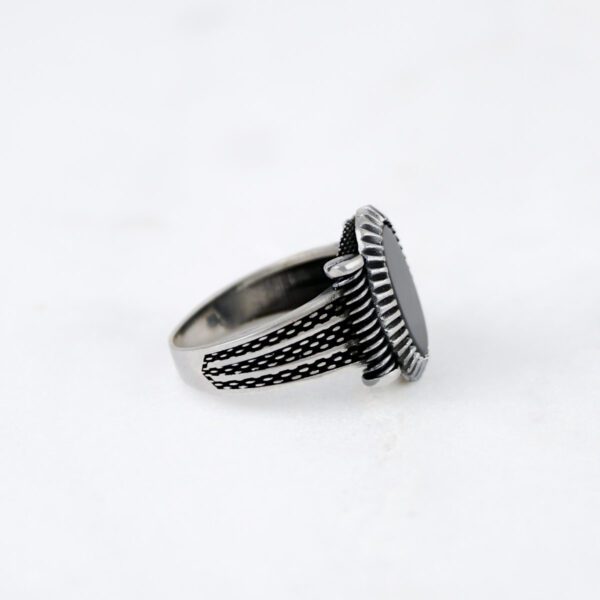 Oval Onyx Silver Ring - Image 3