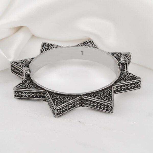 Vintage Star Spike Kada Tribal Bangle Bracelet for Women Unisex Gorgeous Stylish Sterling Silver 925 Oxidized