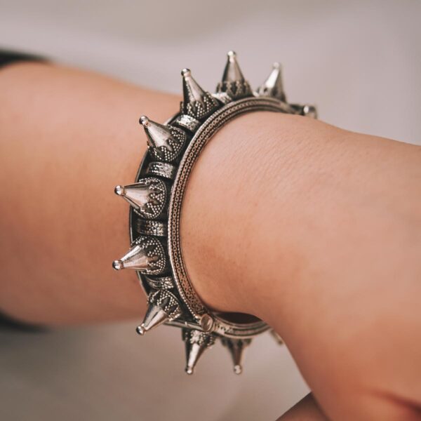 Vintage Oxidized Bangle with Spikes - Image 2