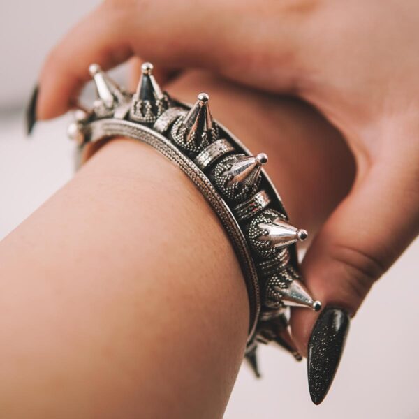 Vintage Oxidized Bangle with Spikes - Image 3